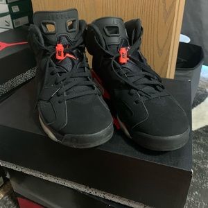 Air Jordan 6 Retro men’s size 8